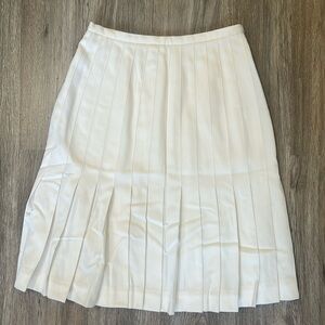Dana Buchman pleated skirt Size 10